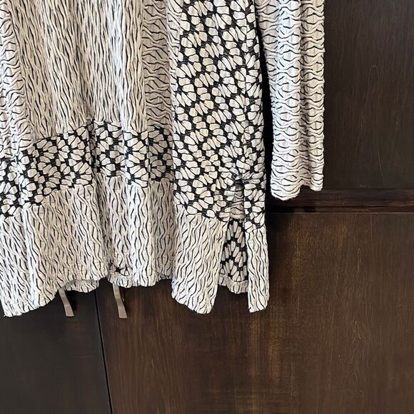 Habitat Black & Beige Long Sleeve Textured Tunic Top Small - Picture 4 of 6